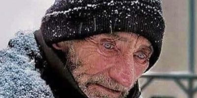 On a very cold night, a rich man outside met a homeless old man.