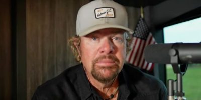 Toby Keith is sad. Cancer battle preventing him from accepting lifetime achievement award