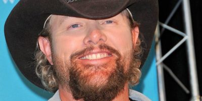 Six months after receiving a heartbreaking cancer diagnosis, Toby Keith provides an important cancer update.
