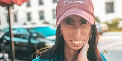 This is Lizzie Velásquez in 2022