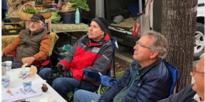 Group of retired friends set up ‘Old Coots’ booth at farmers market – what happens next is shocking